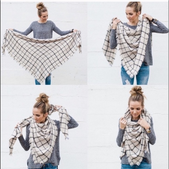 Triangle Blanket Scarf - Picture 4 of 4